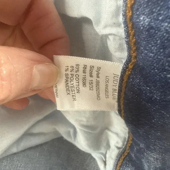 Judy Blue Relaxed Fit Distressed Blue Jeans JR Size 15/32 - Picture 5 of 8